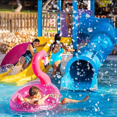 海蓝俱乐部酒店 3*